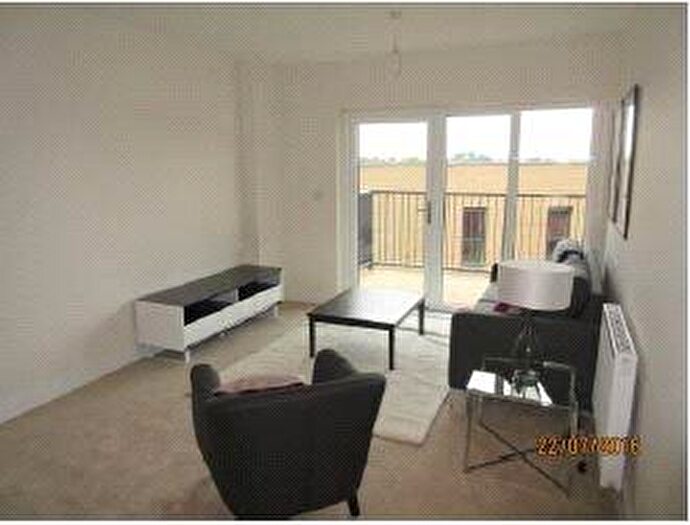 1 Bedroom Flat To Rent In Clarence Avenue, London, IG2