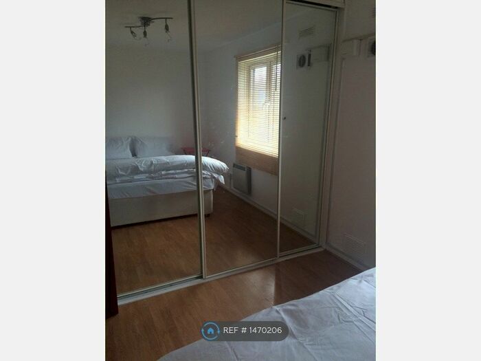 1 Bedroom Flat To Rent In Wimbledon, London, SW19