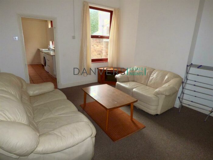 4 Bedroom Terraced House To Rent In Windermere Street, Leicester, LE2