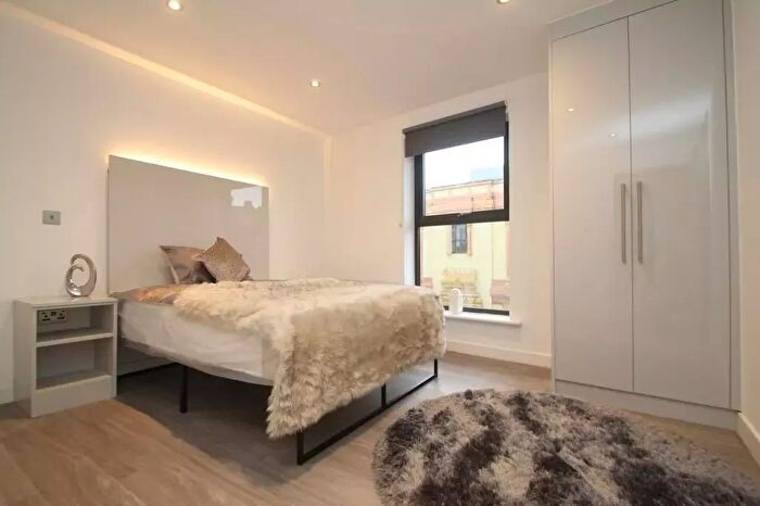 4 Bedroom Flat To Rent In Daya House, Plashet Grove, East Ham, London, E6
