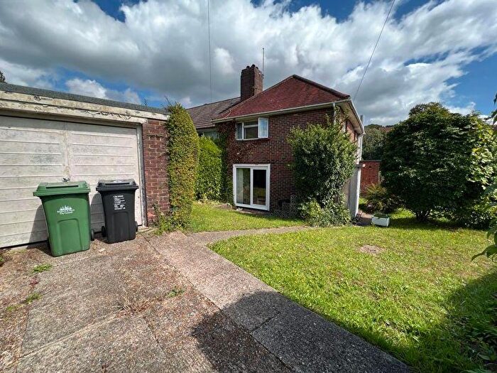 3 Bedroom Semi-Detached House For Sale In Hawkhurst Road, Brighton, BN1