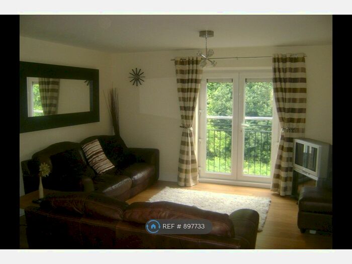 2 Bedroom Flat To Rent In Highfields Park Drive, Derby, DE22