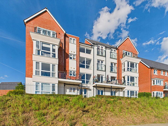 2 Bedroom Flat For Sale In Webster House, Peters Village, Wouldham, ME1