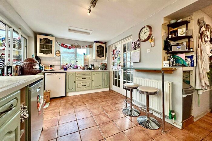 4 Bedroom Detached House For Sale In Coleford Bridge Road, Mytchett, Camberley, Surrey, GU16