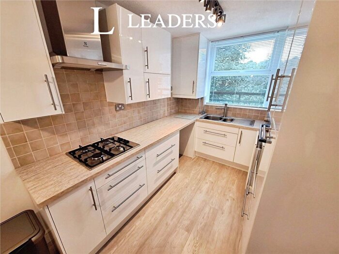 3 Bedroom Flat To Rent In Wellington Place, Chester, Cheshire, CH1