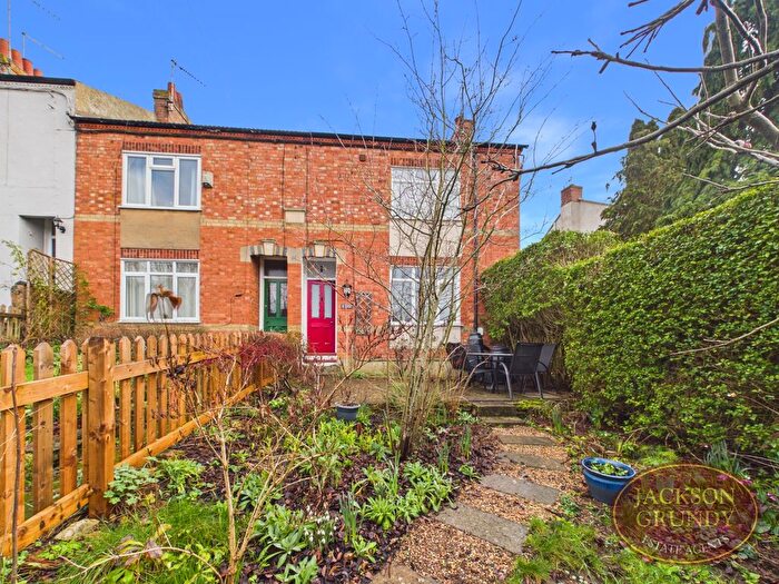 3 Bedroom End Of Terrace House For Sale In Northall, Walgrave, NN6