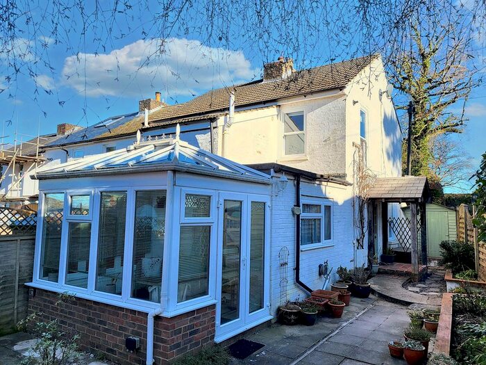 2 Bedroom End Of Terrace House To Rent In Sunnyside Road, Tunbridge Wells, TN4