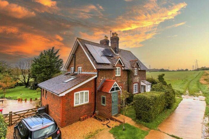 4 Bedroom Semi-Detached House For Sale In Stoneham, Lewes, BN8