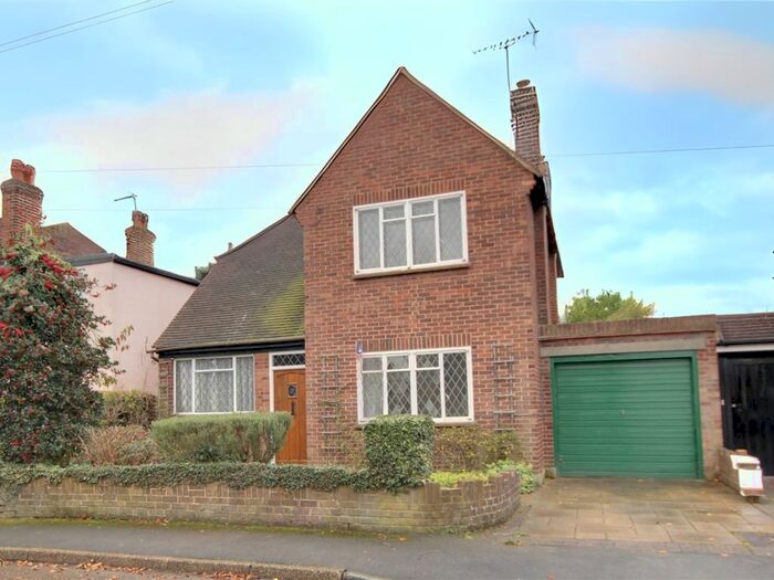 3 Bedroom Detached House To Rent In Vicarage Avenue, Egham, Surrey, TW20
