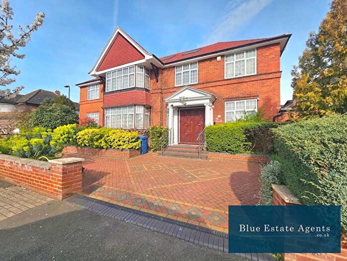 10 Bedroom Detached House For Sale In Beaufort Road, Ealing, W5