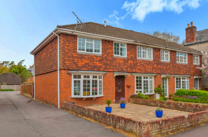 3 Bedroom End Of Terrace House To Rent In Middlebridge Street, Romsey, Hampshire, SO51