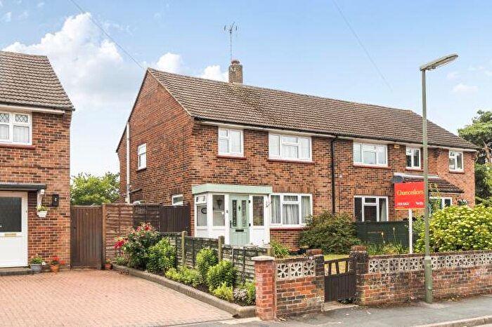 3 Bedroom Semi-Detached House For Sale In Star Post Road, Camberley, GU15