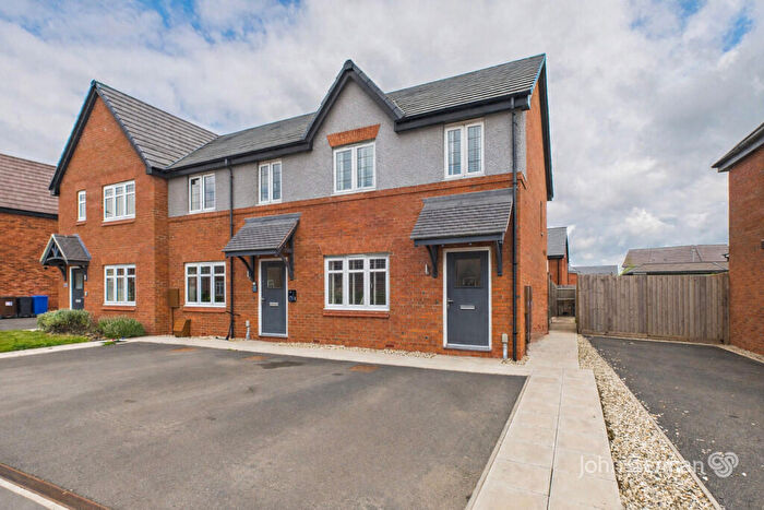 3 Bedroom End Of Terrace House For Sale In Greenways Road, Tatenhill, DE13