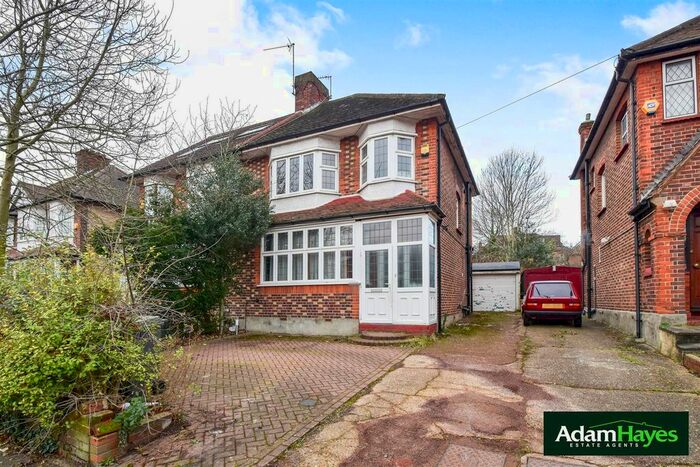 3 Bedroom Semi-Detached House To Rent In Chanctonbury Way, Woodside Park, N12