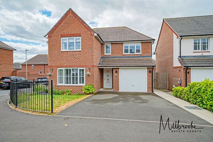 4 Bedroom Detached House For Sale In Garrett Meadow, Tyldesley, M29
