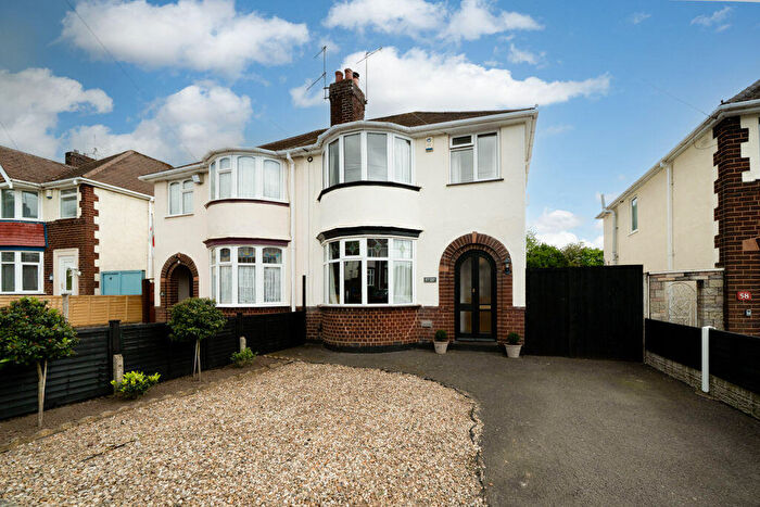 3 Bedroom Semi-Detached House For Sale In Windsor Grove, Stourbridge, DY8