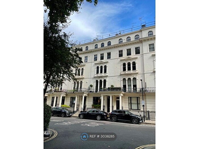 1 Bedroom Flat To Rent In Kensington Gardens Square, London, W2