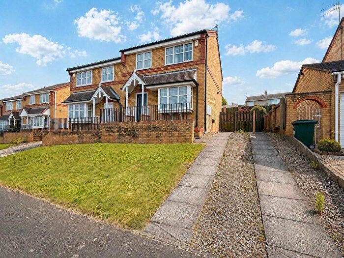 3 Bedroom Semi-Detached House For Sale In Valley Crescent, Blaydon, NE21
