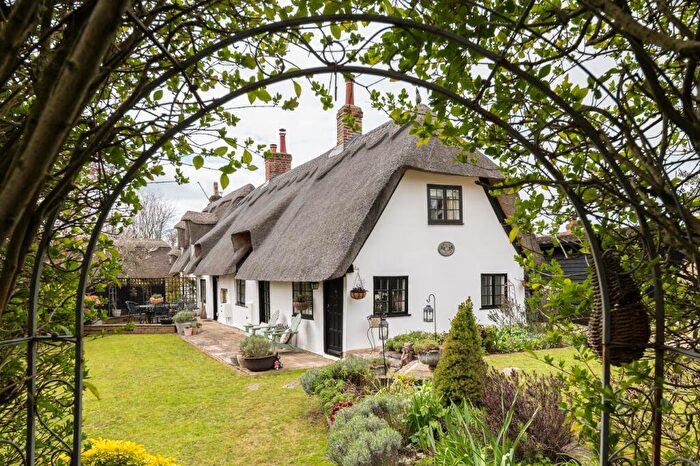 3 Bedroom Cottage For Sale In Village Road, Bromham, Bedfordshire, MK43