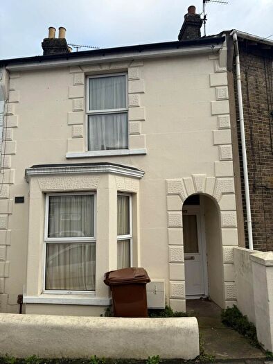 3 Bedroom Property To Rent In Gillingham, ME7