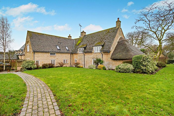 4 Bedroom Detached House For Sale In Russell Hill, Thornhaugh, Peterborough, PE8