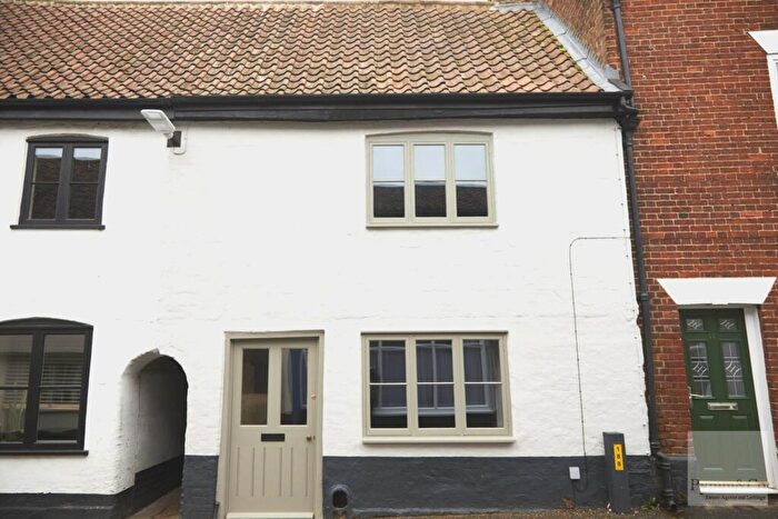 4 Bedroom Town House To Rent In Damgate Street, Wymondham, NR18