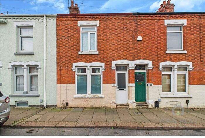 3 Bedroom Terraced House For Sale In Stanhope Road, Northampton, NN2