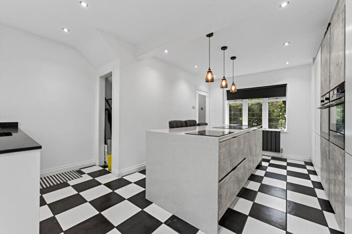 3 Bedroom Semi-Detached House For Sale In High Street, Ringstead, NN14
