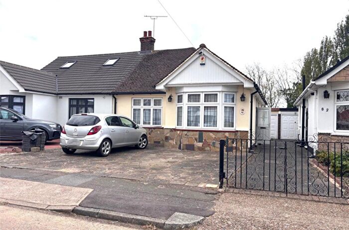 2 Bedroom Bungalow For Sale In Chadville Gardens, Chadwell Heath, RM6