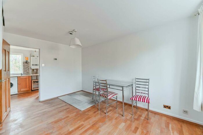 2 Bedroom House To Rent In Sydenham Hill, Sydenham, London, SE26