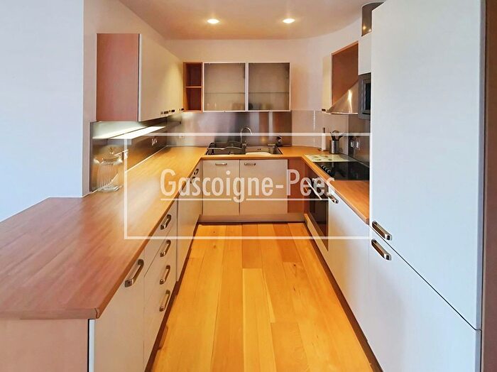 2 Bedroom Flat To Rent In Epsom Road Trinity Gate, Guildford, GU1