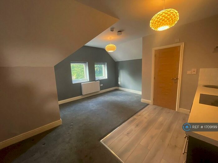 1 Bedroom Flat To Rent In Himley Road, Dudley, DY1