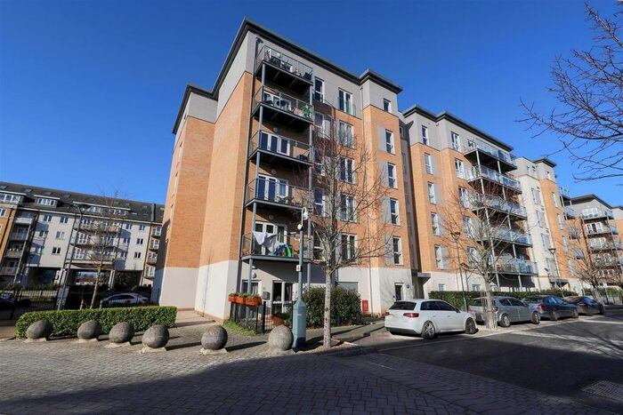2 Bedroom Flat To Rent In Chelsea Lodge, Wintergreen Boulevard, West Drayton, UB7