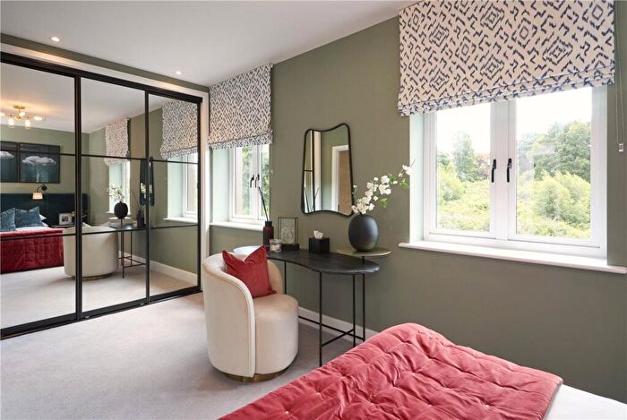 3 Bedroom End Of Terrace House For Sale In Vickers Mews, St. Albans, AL1