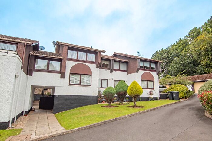 2 Bedroom Flat For Sale In Springfield Gardens, Largs, KA30