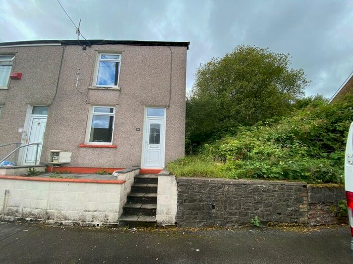 2 Bedroom End Of Terrace House To Rent In Gwernllwyn Terrace Tylorstown - Ferndale, CF43