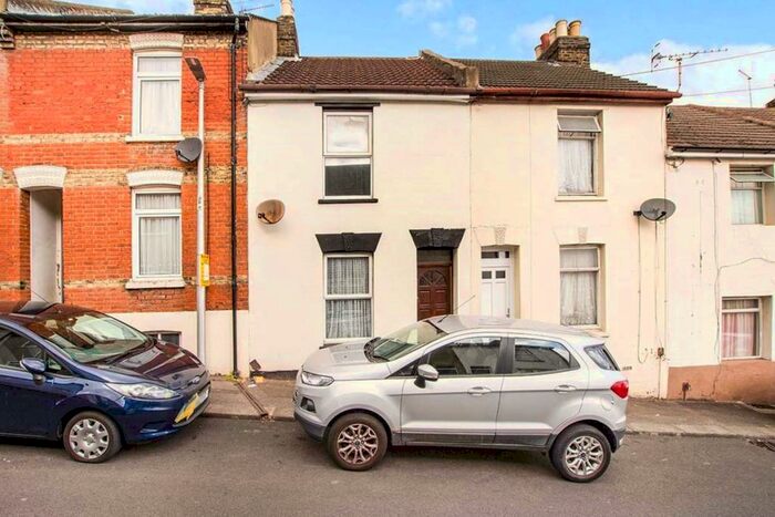 2 Bedroom Terraced House To Rent In Otway Street, Chatham, Kent, ME4