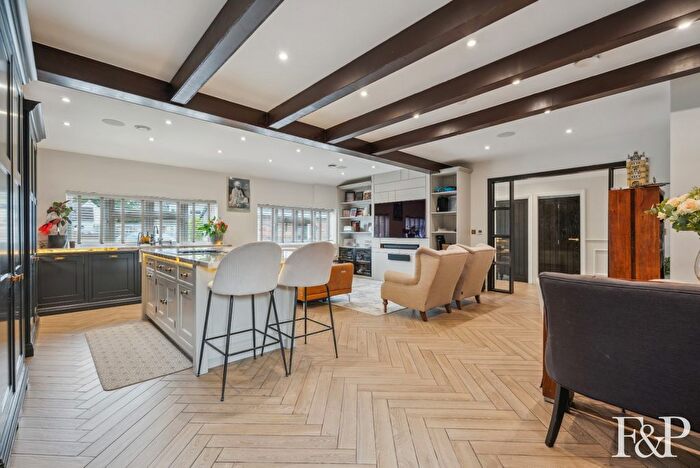 4 Bedroom Detached House For Sale In Coppermill Road, Wraysbury, TW19