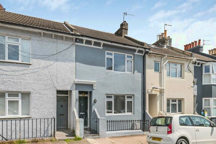 1 Bedroom Apartment To Rent In Edinburgh Road, Brighton, East Sussex, BN2