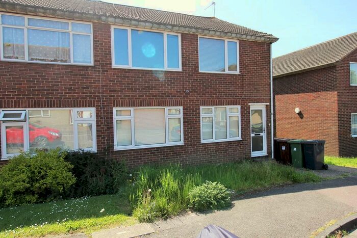 2 Bedroom Ground Maisonette To Rent In St. Vincents Way, Potters Bar, EN6
