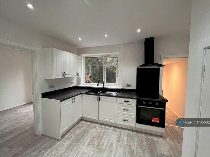 3 Bedroom Terraced House To Rent In Furlong Road, Manchester, M22