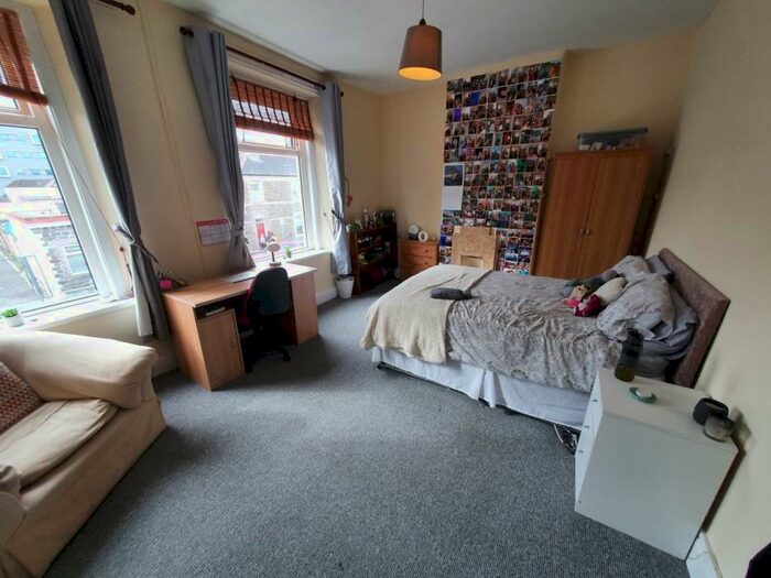 5 Bedroom House To Rent In Miskin Street, Cathays, Cardiff, CF24