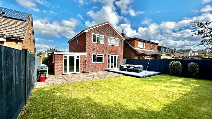 4 Bedroom Detached House For Sale In Newhouse Road, Hopwood, Heywood, OL10