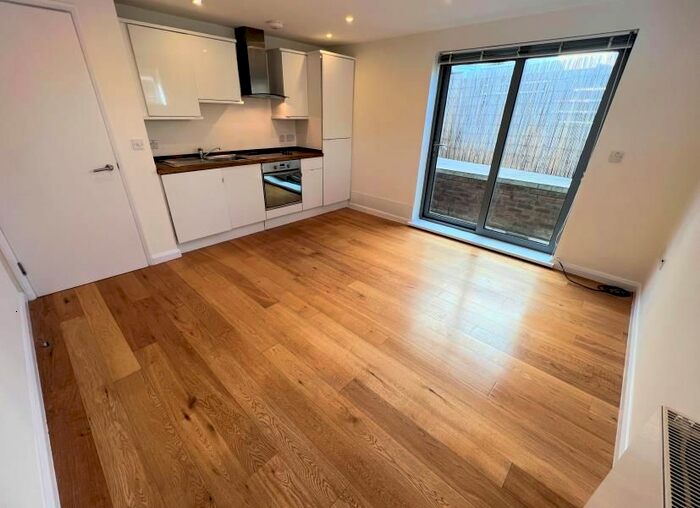 1 Bedroom Flat To Rent In Church Lane, East Finchley, N2