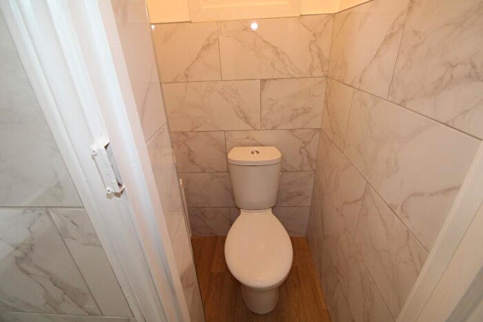 1 Bedroom Flat To Rent In Coppermill Lane, London, E17