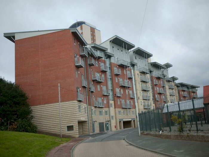 2 Bedroom Apartment To Rent In River View, Low Street, Sunderland, SR1