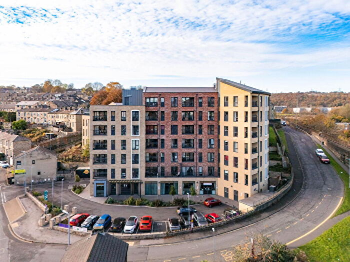 1 Bedroom Apartment For Sale In Railway Bridge View, Brighouse, HD6