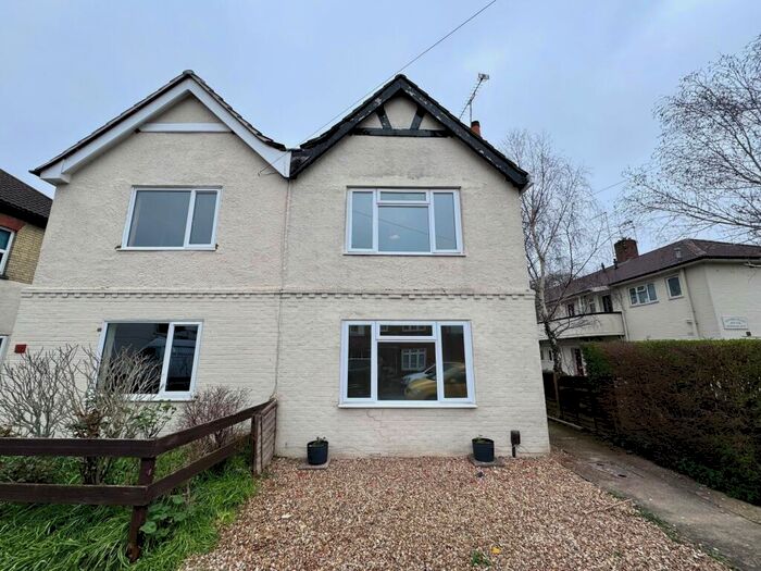 3 Bedroom Semi-Detached House To Rent In Morris Road, Farnborough, GU14