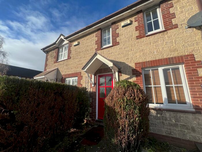 2 Bedroom House To Rent In Kember Close, St. Mellons, Cardiff, CF3