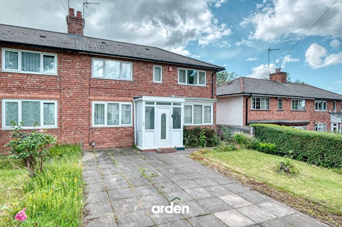 3 Bedroom Semi-Detached House For Sale In Linden Road, Birmingham, B30